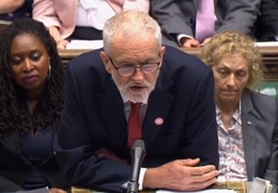 Corbyn: "Nie nabiorę się na te sztuczki Johnsona". Czy brexit będzie opóźniony?
