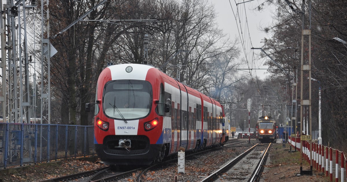 Warszawa Śródmieście sparaliżowana. Zderzyły się pociągi, opóźnienia rosną