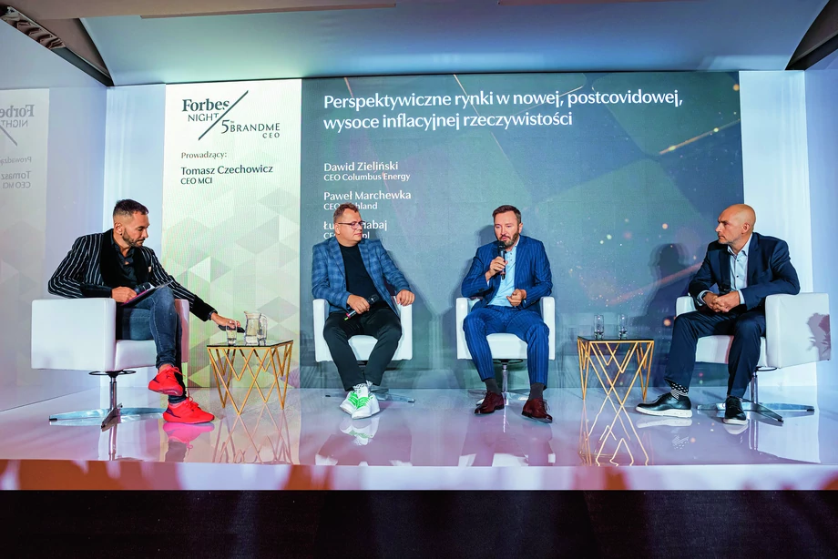 Dawid Zieliński (prezes Columbus Energy), Paweł Marchewka (prezes Techlandu) i Łukasz Habaj (CEO eSky) odpowiadali na pytania Tomasza Czechowicza(założyciel MCI Capital) dotyczące wyzwań.