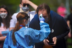 Koronawirus wpływa nie tylko na płuca. SARS-CoV-2 może infekować jądra