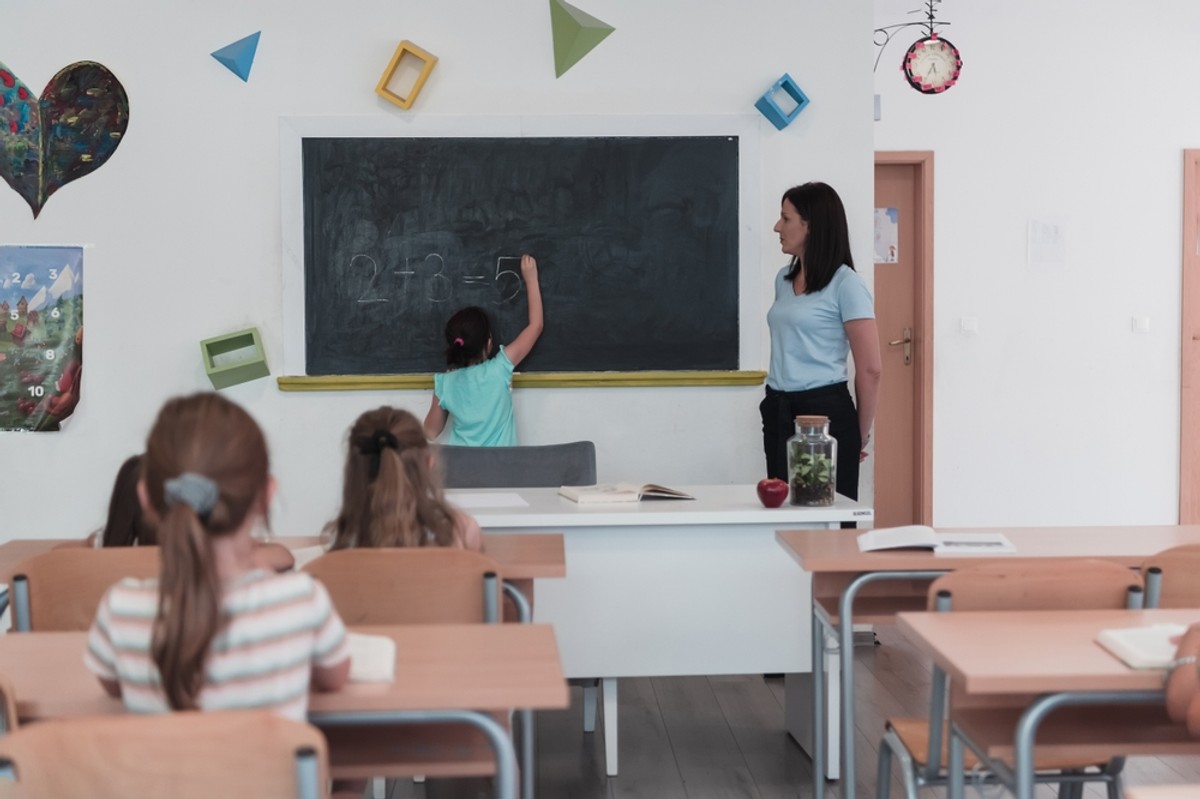 Koniec z godzinami czarnkowymi: Nauczyciele apelują o likwidację tego obowiązku