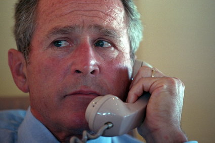 Oto moment, w którym George W. Bush dowiedział się o zamachach 11 września 2001