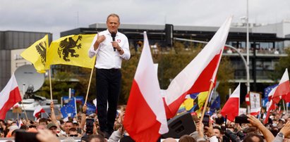 Długie przemówienie Tuska na zakończenie marszu. Mówił o trzeciej fali