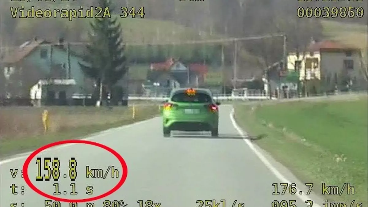  Szaleńcza jazda w mieście: 158 km/h!/policja.pl