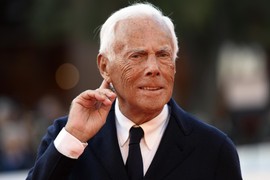 POSLEDNJE SLIKE Đorđa Armanija TERAJU SUZE NA OČI: Teško se kretao, nemoć mu se ČITALA NA LICU, ali je skupio snage da se POKLONI ZA KRAJ