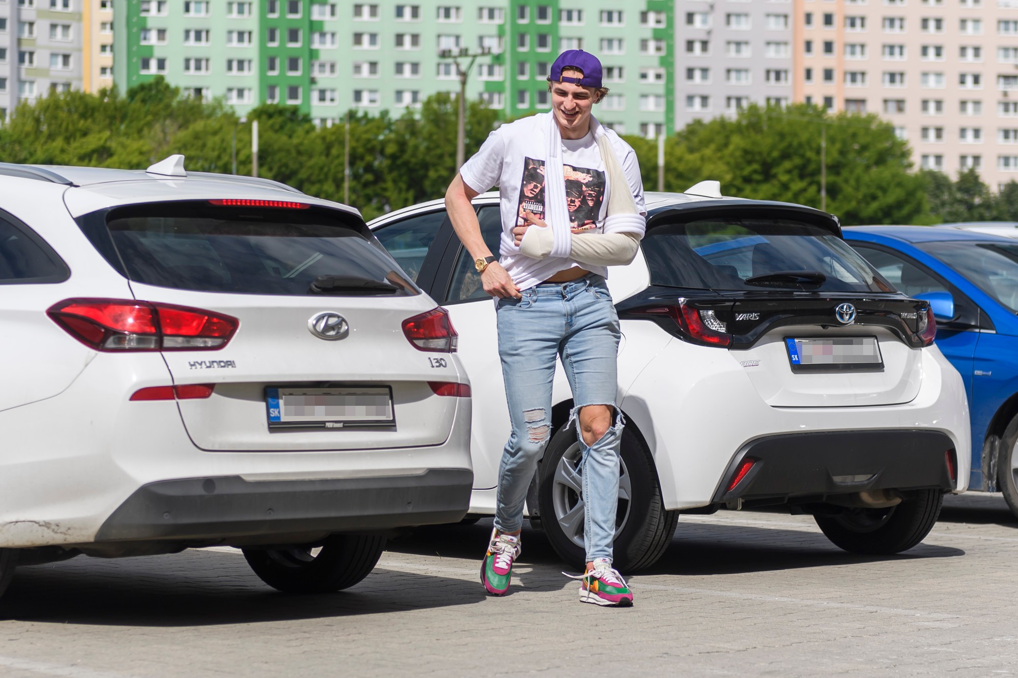 Slovenský hokejista Martin Pospíšil prichádza na vyšetrenie do nemocnice v Bratislave.
