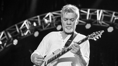 Eddie Van Halen nie żyje. Gwiazdy showbiznesu żegnają muzyka