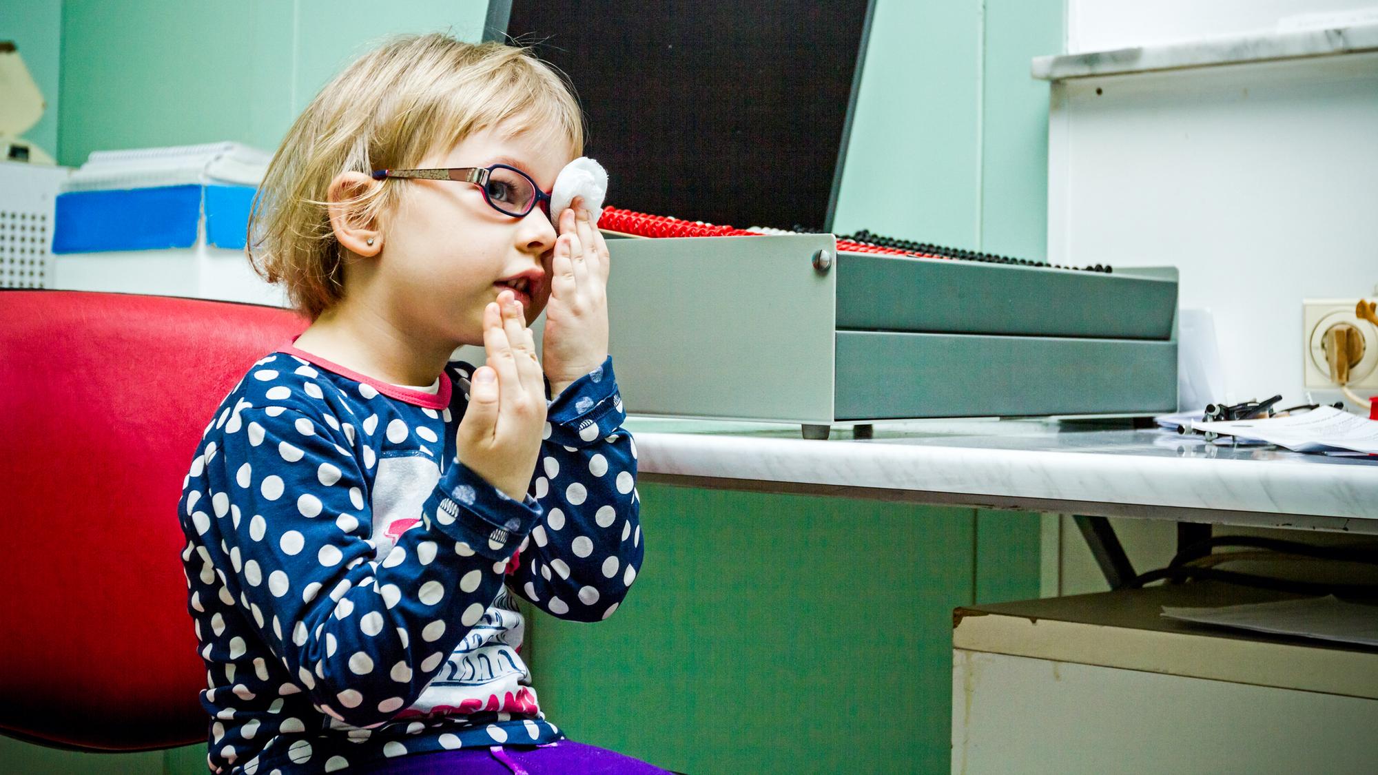 Čím deti najviac škodia svojmu zraku? Detská oftalmologička apeluje na  rodičov: V dospelosti sa už lenivé oko nedá plnohodnotne prebudiť |  Najmama.sk