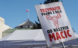 Dwa projekty aborcyjne w Sejmie. Który ma szansę? Jak zagłosują posłowie?