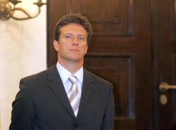 Kaczyński forsuje człowieka Kwaśniewskiego