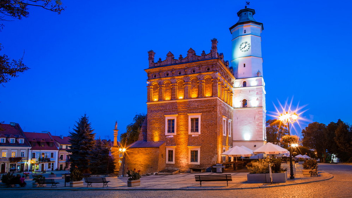 Muzyka klasyczna, jazzowa i etniczna będzie przez tydzień prezentowana podczas XXV Festiwalu Muzyka w Sandomierzu. Wśród wykonawców, którzy zaprezentują utwory ze swoich najnowszych płyt, będą aktorka Stanisława Celińska i pianista jazzowy Włodek Pawlik. Pierwszy koncerty – już dziś.