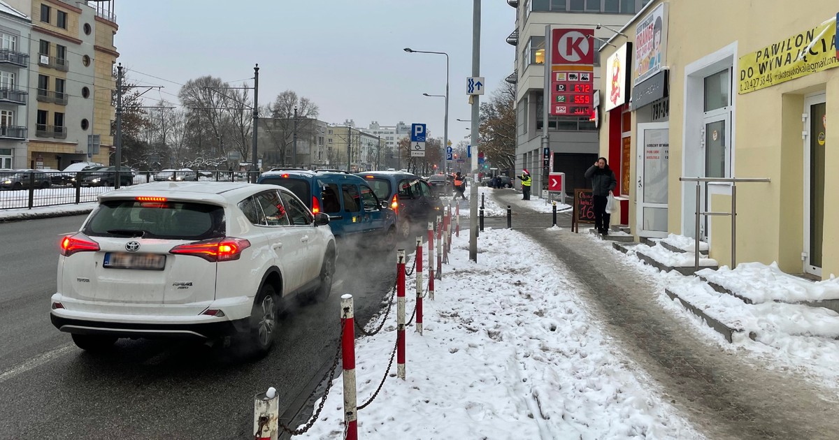 Circle K Promocja Na Paliwo Kierowcy Rzucili Się By Zatankować Taniej Tworzyły Się Korki 6657