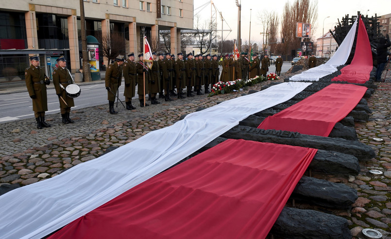 Uroczystość pod hasłem Żołnierze Wyklęci-Niezłomni i ich kontynuatorzy - Stefan Melak przed pomnikiem Poległym i Pomordowanym na Wschodzie przy ul. Muranowskiej w Warszawie