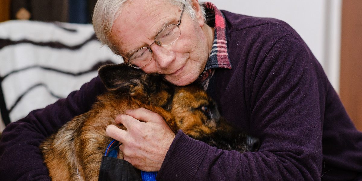 Ernest Skop (78l.) z Tarnowskich Gór szuka ratunku dla Sego chorego psa. Emma ma nowotwór. 