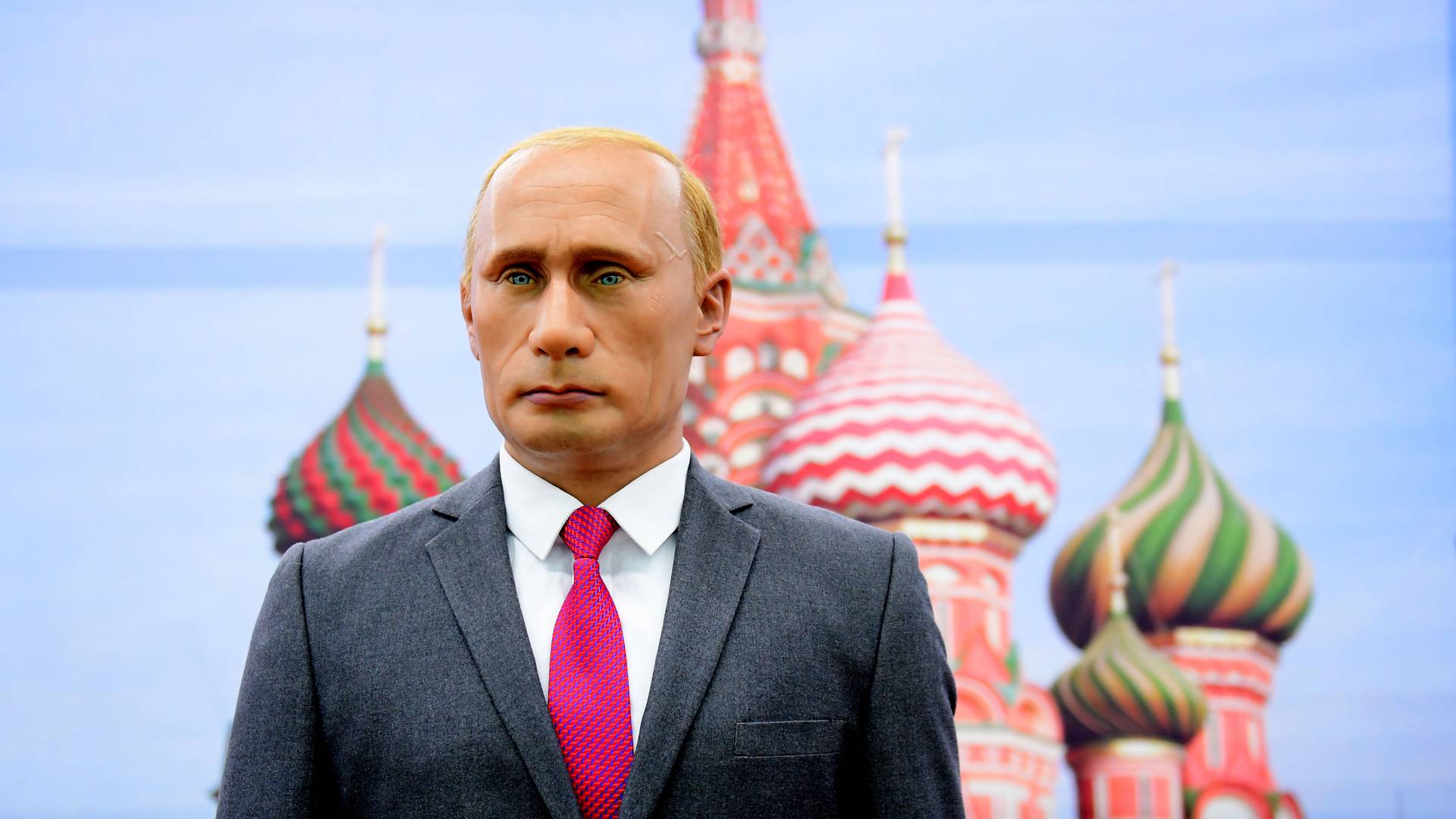 Meglincselték "Putyin"-t a dühös párizsiak 