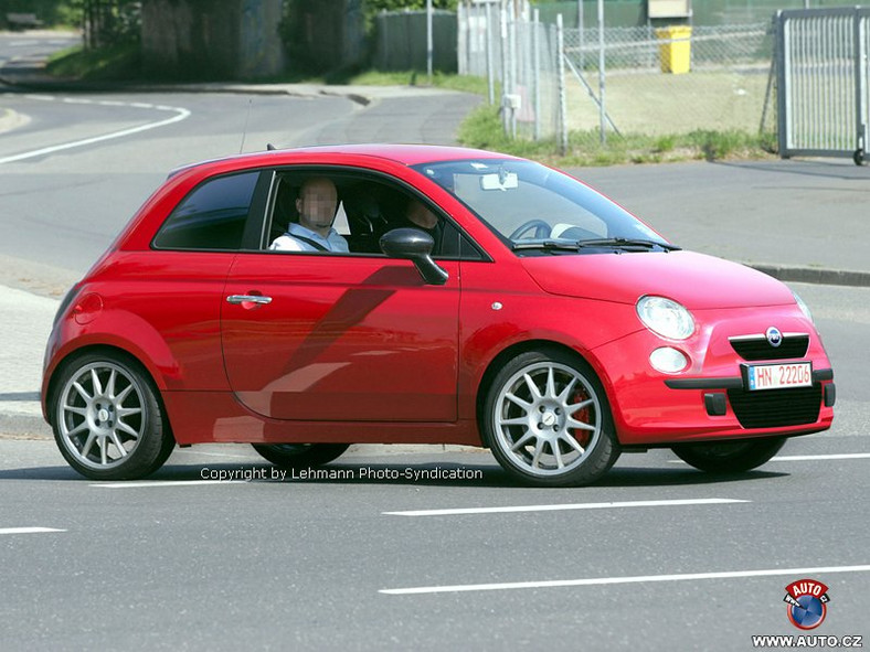 Zdjęcia szpiegowskie: Fiat 500 Abarth na Nürburgringu