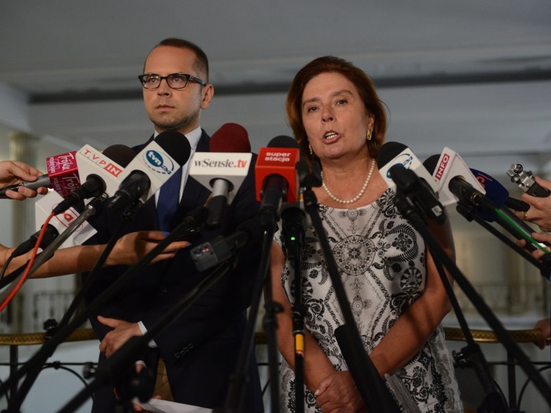 Posłowie PO zorganizowali wczoraj w Sejmie konferencję prasową na temat "Rząd ucieka od odpowiedzialności za opiekę nad Kombatantami"...