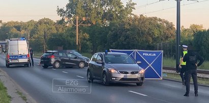 Koszmarny wypadek w Zgierzu. Motocyklista zderzył się z radiowozem, nie żyje