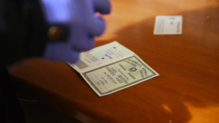 Polska Straż Graniczna przy współudziale hiszpańskiej policji pod nadzorem Europolu rozbiła międzynarodową grupę przestępczą zajmującą się przemytem ludzi. Miała ona odpowiadać za legalizację pobytu obcokrajowców na terenie Polski.