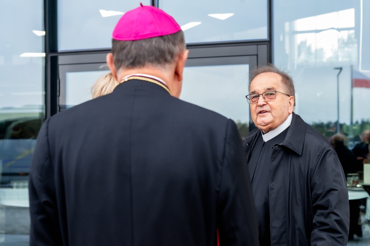 Ojciec Tadeusz Rydzyk ma problem. Ważna spółka zanotowała duże straty