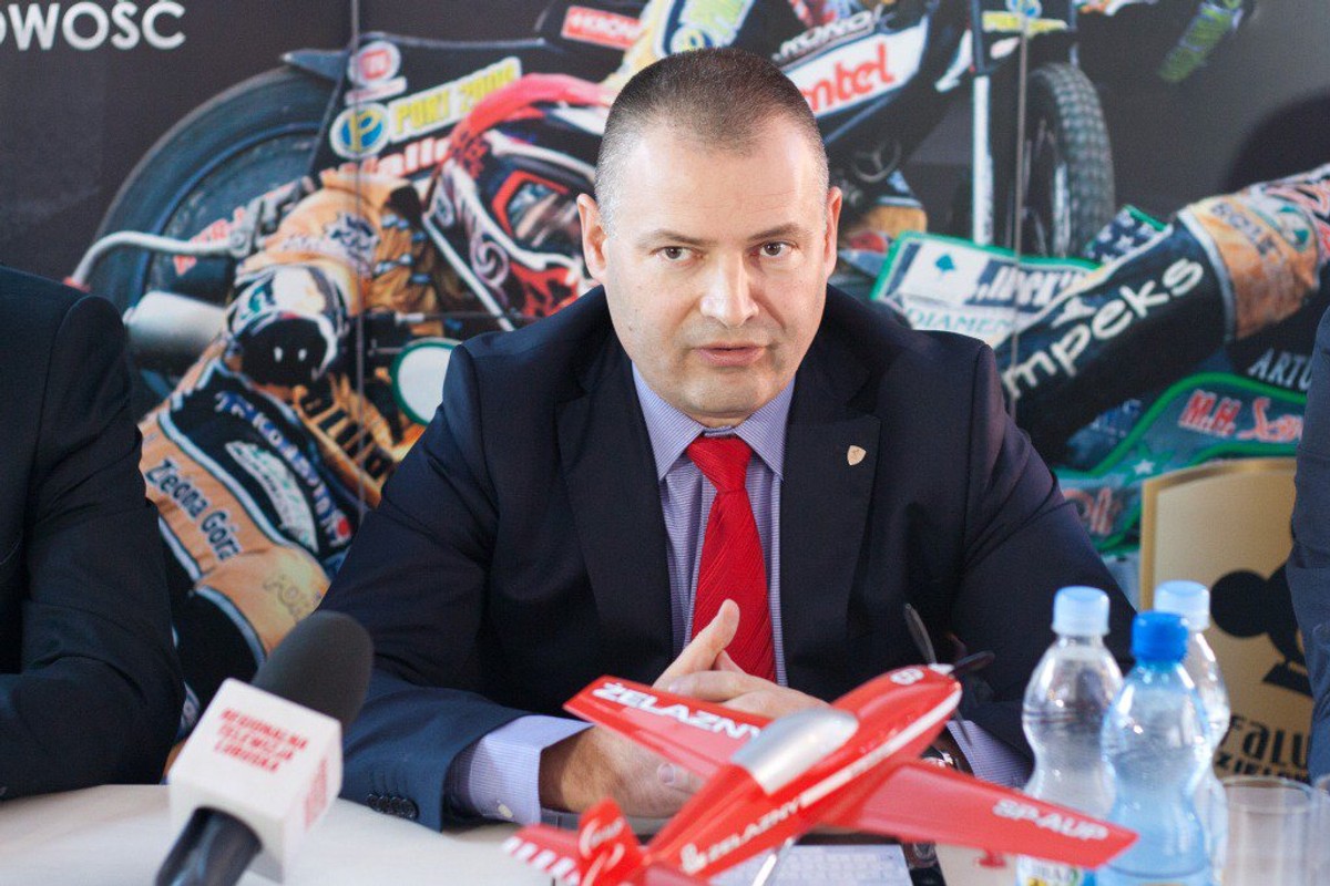 Senator Robert Dowhan (zdj. ze strony www.dowhan.pl)