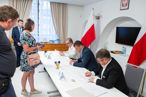  Wybory prezydenckie 2020. Polacy głosują w Ambasadzie Rzeczypospolitej Polskiej w Wilnie,