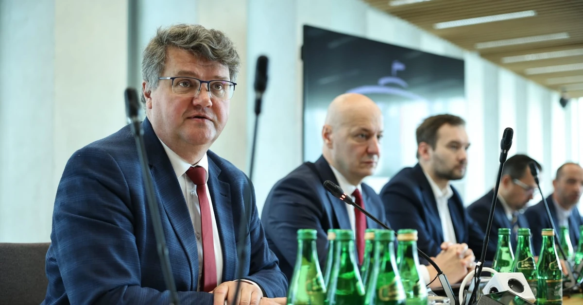 Wąsik i Kamiński z aktem oskarżenia. Prokuratora skierowała dokumenty do sądu