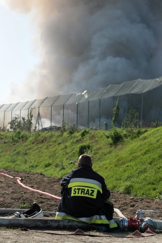 Pożar sortowni śmieci w Dąbrówce Wielkopolskiej w Lubuskiem