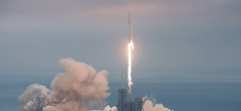 Udany start rakiety Falcon 9 z przylądka Canaveral