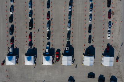 Szef WHO: programowi COVAX brakuje szczepionek przeciw Covid-19