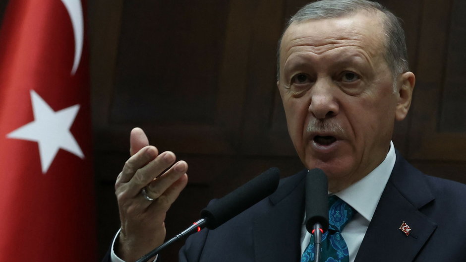 Prezydent Turcji Recep Tayyip Erdogan wygłasza przemówienie na Wielkim Zgromadzeniu Narodowym Turcji w Ankarze, 29 marca 2023 r.