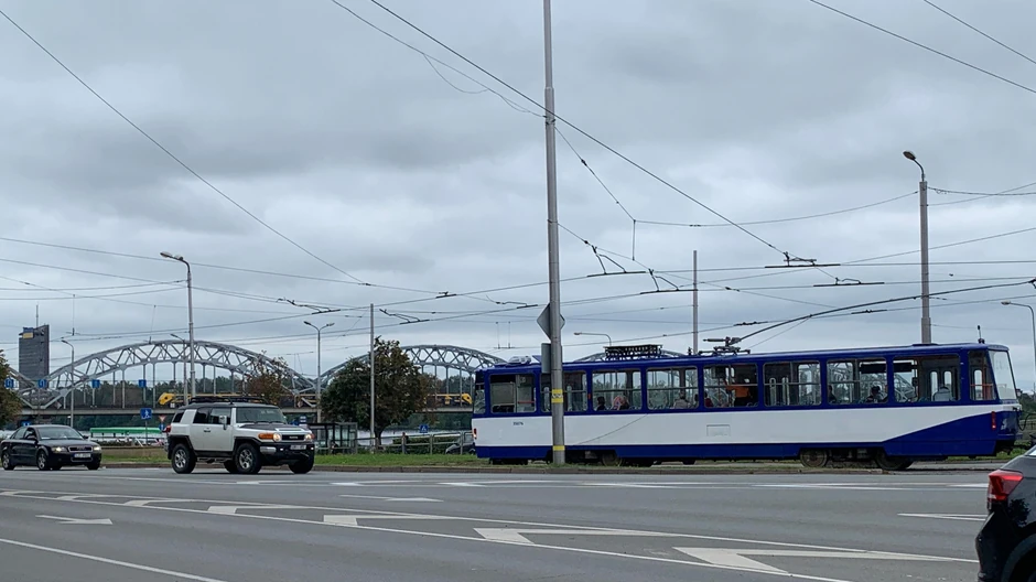 Riga ima oko 145 mostova, a ovaj na slici je poput Žeželjevog u Novom Sadu, drugom najvećem gradu u Srbiji | Foto: BBC/Dejana Vukadinović