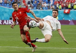 Hiszpania w półfinale! Festiwal przestrzelonych rzutów karnych [WIDEO]