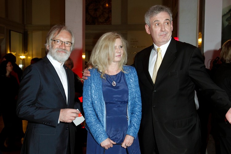 Andrzej Seweryn, Katarzyna Kubacka i Waldemar Dąbrowski na premierze filmu 'Powstanie Warszawskie'