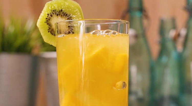 Mangós-kiwis sangria recept