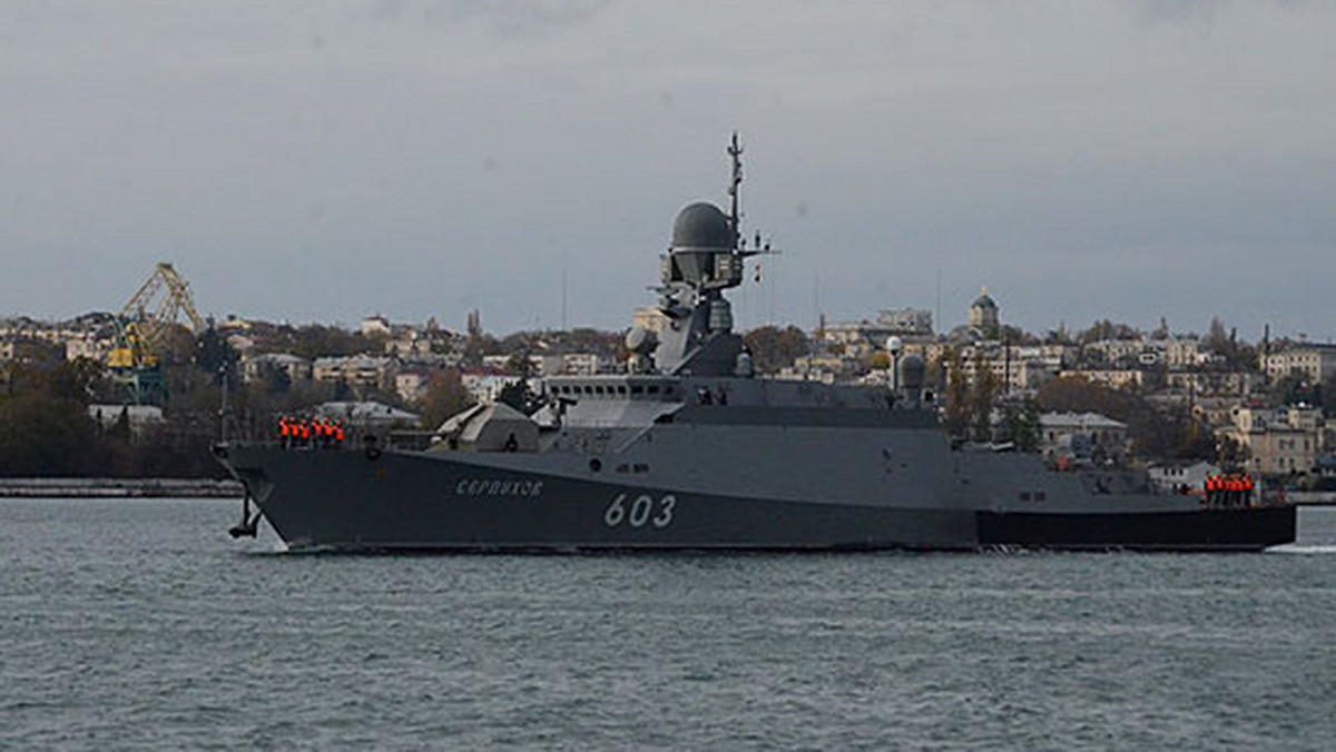 Rosyjska marynarka wojenna rozpoczęła we wschodniej części Morza Śródziemnego ćwiczenia taktyczne - podał resort obrony. Według Moskwy sprawdzana jest zdolność jednostek do działania w sytuacji kryzysowej wywołanej zagrożeniem terrorystycznym.