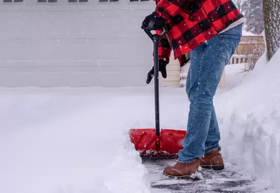Pług śnieżny z wirnikiem — przy jego pomocy odśnieżanie zajmie chwilę