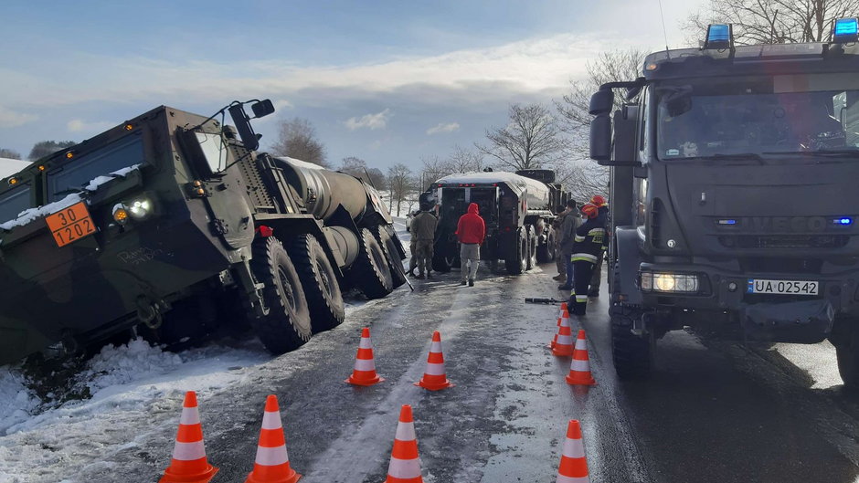 wypadek ciężarówki wojskowej 