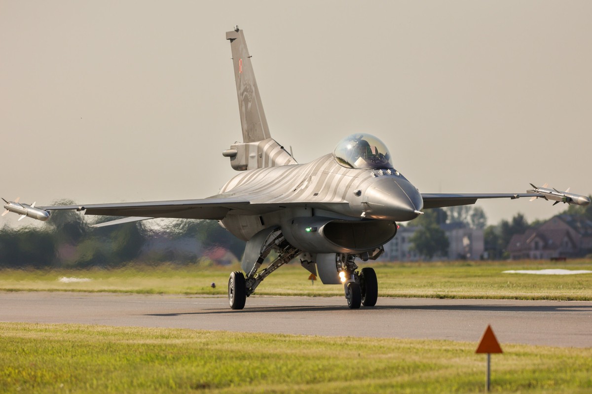 Ukraina zaatakowana rakietami hipersonicznymi. Polska reaguje