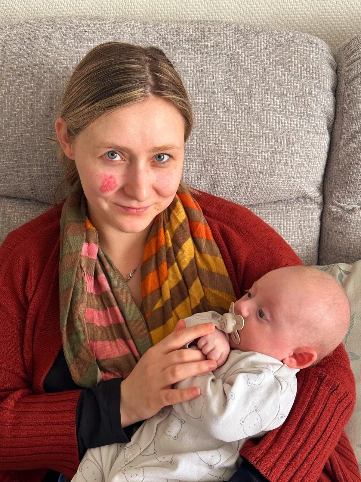 Gemma Small porodila synčeka Samuela.