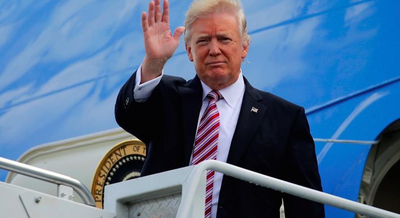 U.S. President Donald Trump arrives aboard Air Force One at Philadelphia International Airport in Philadelphia, U.S. January 26, 2017.