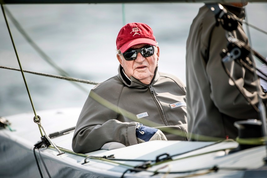 Huan Karlos pobegao iz Španije