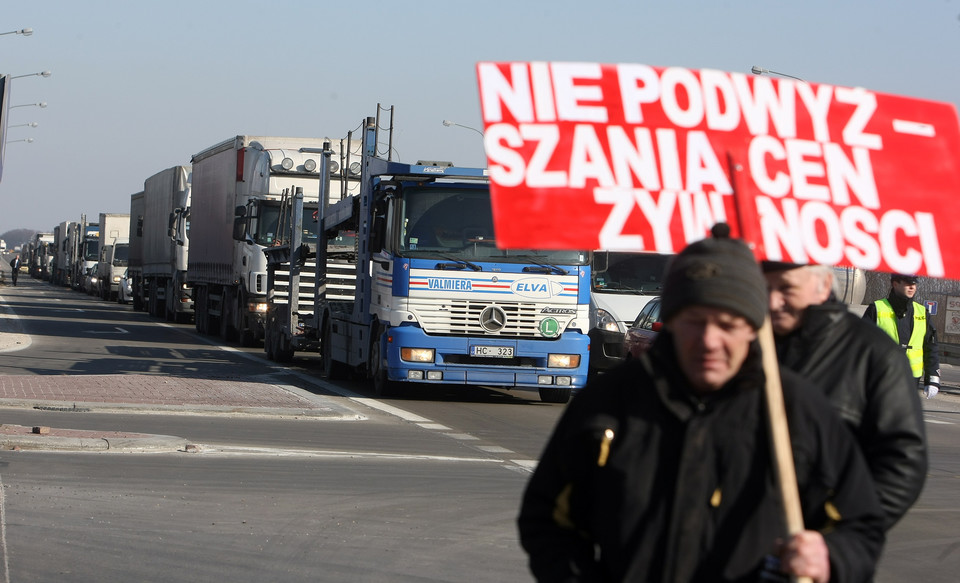 POLICHNO SAMOOBRONA PROTEST