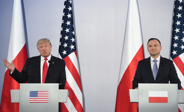 Prezydent Stanów Zjednoczonych Ameryki Donald Trump i prezydent RP Andrzej Duda podczas wspólnej konferencji prasowej, po spotkaniu w cztery oczy na Zamku Królewskim w Warszawie.