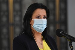 Ustawa mandatowa odłożona w czasie? Rzeczniczka PiS zabrała głos
