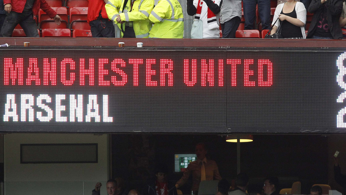 W spotkaniu Manchesteru United z Arsenalem Londyn doszło do prawdziwej "strzelaniny" - gospodarze wygrali aż 8:2. Taki wynik nie tłumaczy jednak poważnej wpadki jednego z angielskich komentatorów.