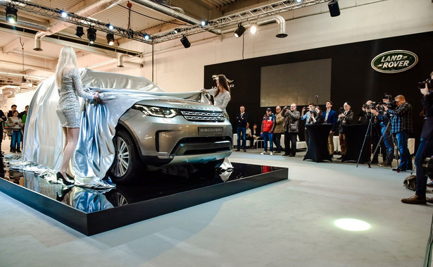 Nowy land rover discovery w Polsce. Nowe silniki obniżyły cenę. Warto było czekać?