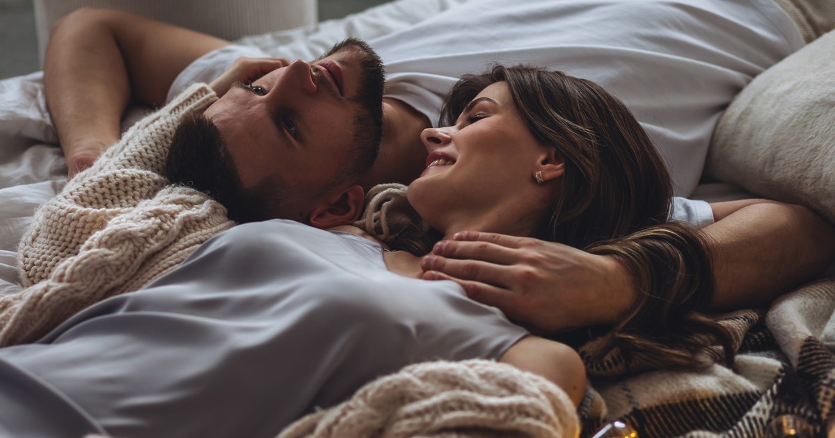 Młody chłopak dzieli się swoją receptą na szczęśliwy związek. Ten jeden nawyk poprawi twoją komunikację z partnerem