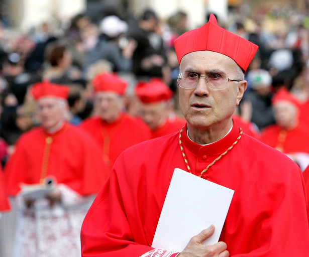 Afera w Watykanie. Kardynał Bertone i podejrzana pożyczka na 15 milionów euro