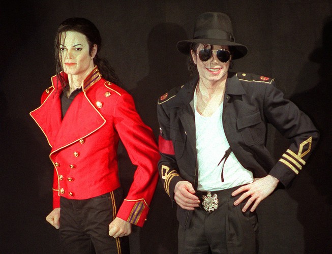 Michael Jackson i jego woskowa figura w Grevin Wax Museum w Paryżu (1997)